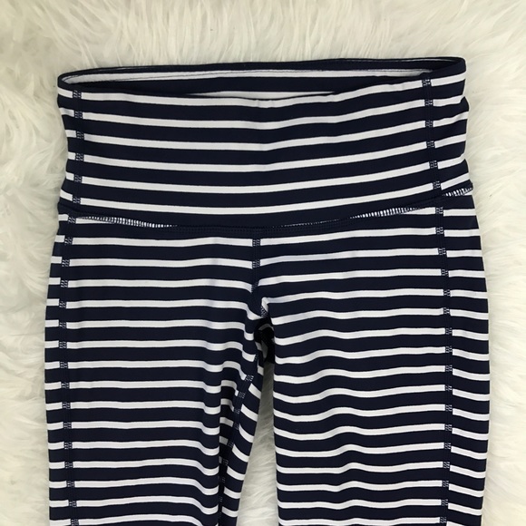Athleta • Blue Striped Chaturanga Cropped Leggings - Picture 3 of 8